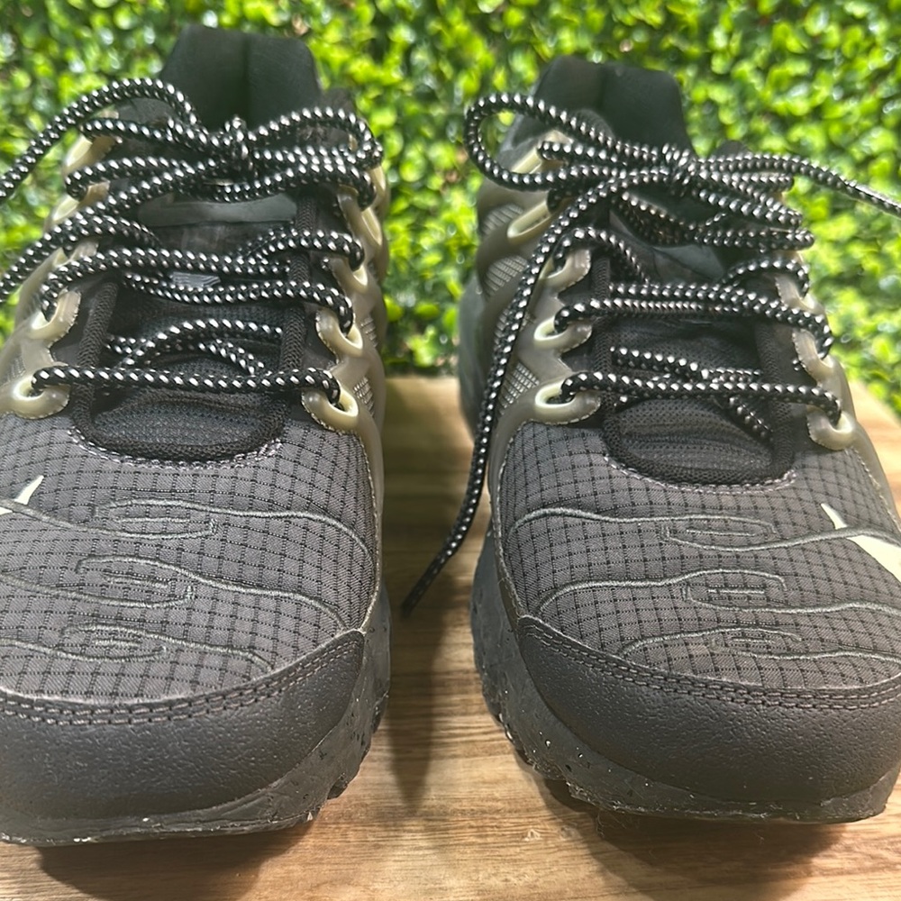 Nike Men's Black Athletic Shoes - Picture 14 of 16